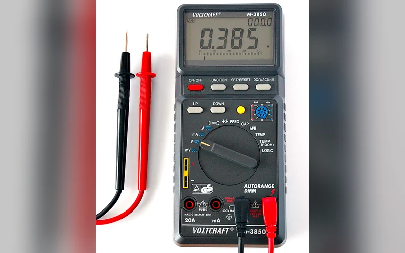 Digital multimeter and test probes for electrical assessment