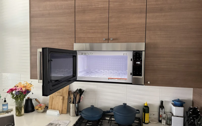 Installed kitchen appliances served by residential electrical circuits